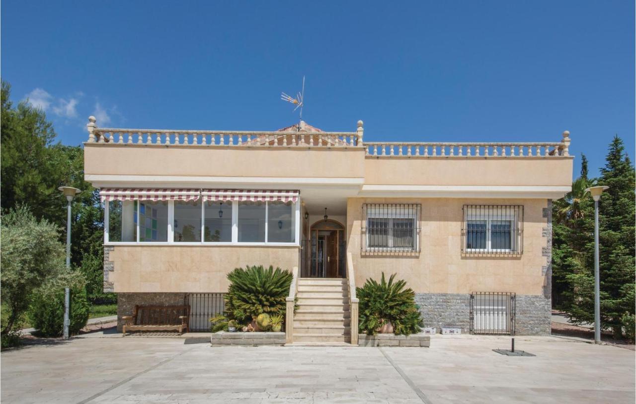 Awesome Home In Caravaca With Kitchen カラバカ・デ・ラ・クルス エクステリア 写真