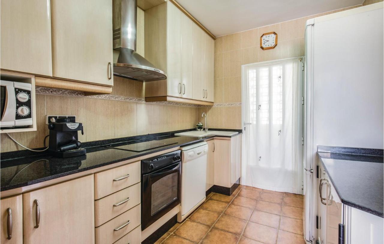 Awesome Home In Caravaca With Kitchen カラバカ・デ・ラ・クルス エクステリア 写真