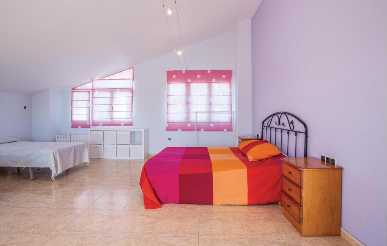 Awesome Home In Caravaca With Kitchen カラバカ・デ・ラ・クルス エクステリア 写真